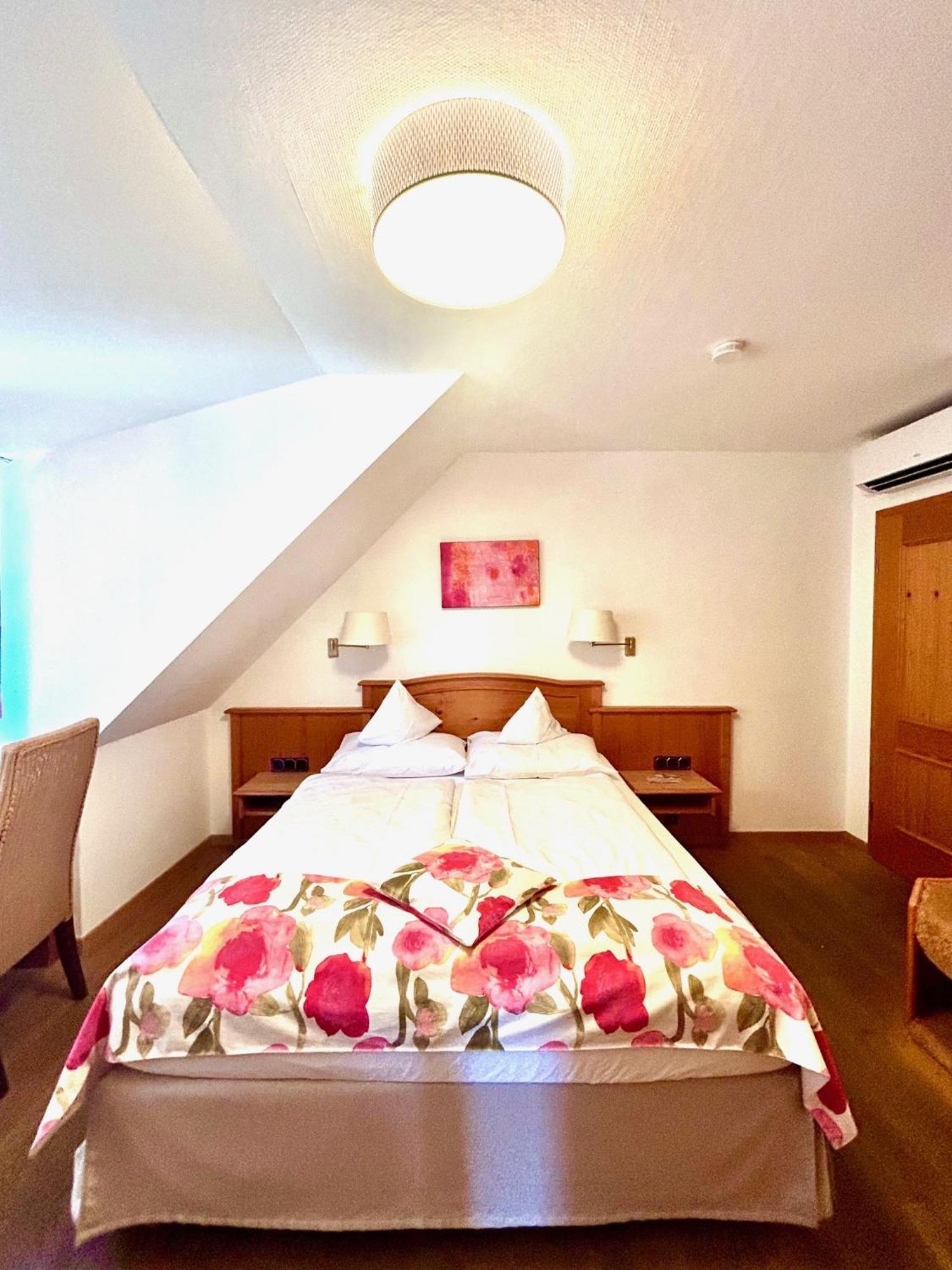 Hotel Fischerhaus Штарнберг Экстерьер фото