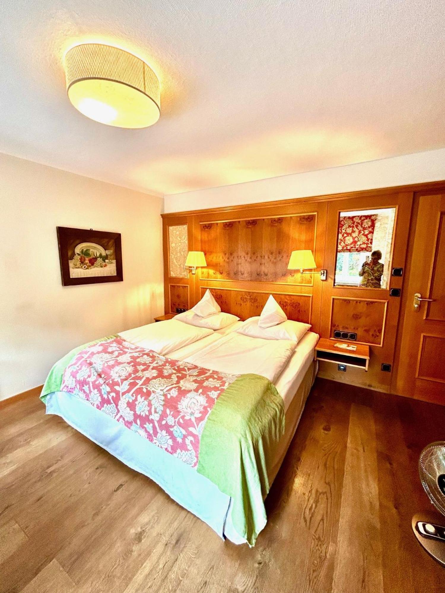 Hotel Fischerhaus Штарнберг Экстерьер фото